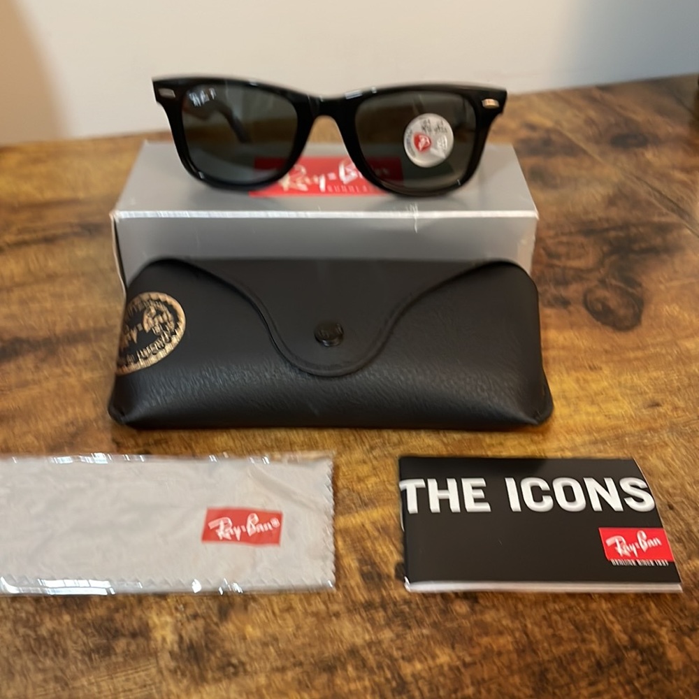 NEW Ray Ban Wayfarer classic black